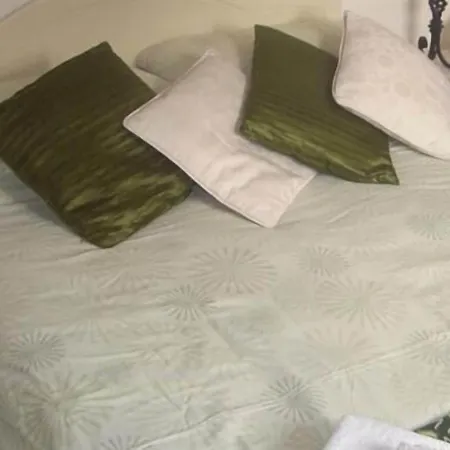 The Brambles B&B-3